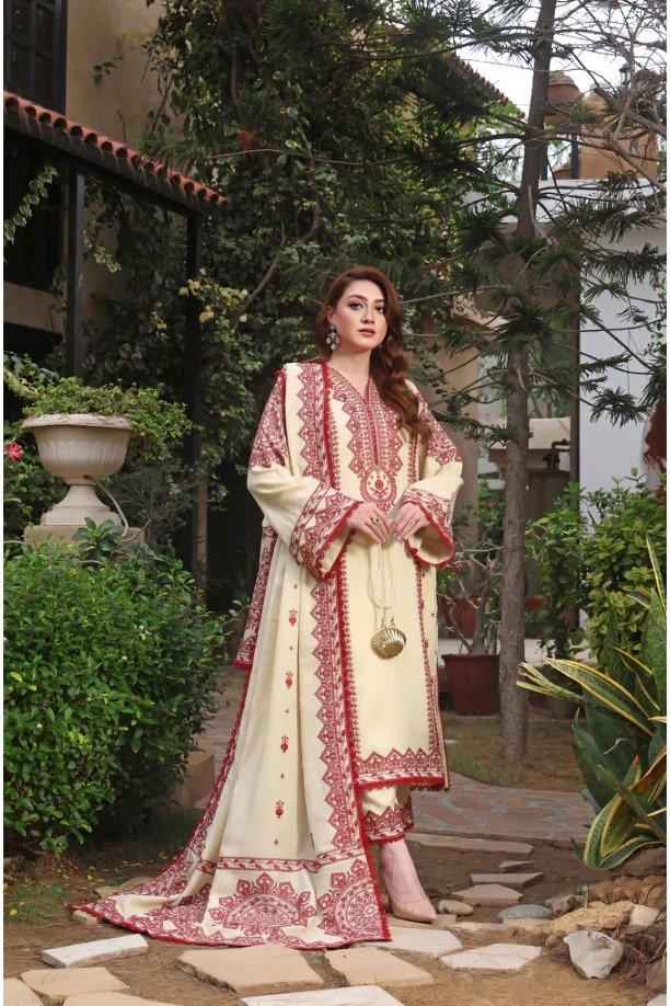 httpsdivinjaipur.comproductsdastaan-e-neelum-a-royal-chronicle-woven-in-midnight-and-gold-suit-1 Aneela’s – 3pcs Lawn Emb With Ready To Wear Chiffon Dupatta – 824 - Image 1