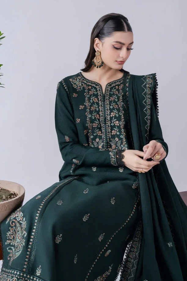 httpsdivinjaipur.comproductsdastaan-e-neelum-a-royal-chronicle-woven-in-midnight-and-gold-suit-47-5 Asim Jofa – 3pcs Lawn Embroidered With Chiffon Emb Dupatta – 3374 - Image 1