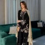 Agha Noor – 3pcs Dhanak Embroidered With Dhanak Emb Shawl - Image 4